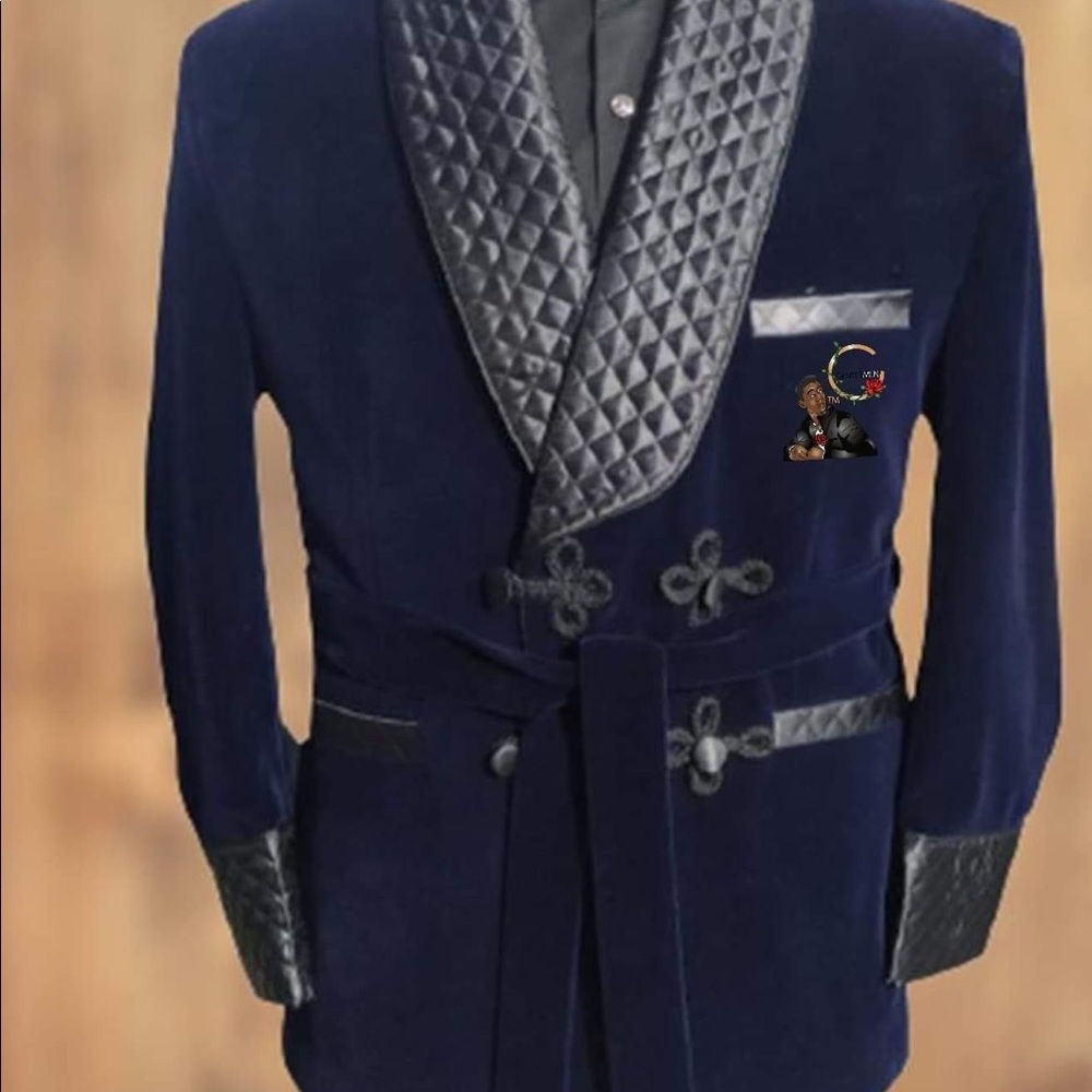 Smoking Jacket - Picture 7 of 8